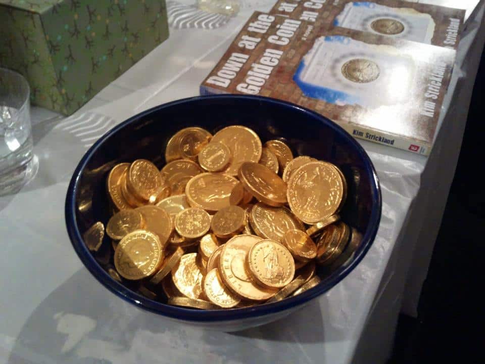 Golden-Coins-at-the-premiere